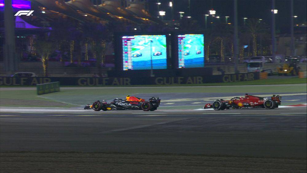 Sergio Perez dan Charles Leclerc saat balapan GP Bahrain 2023 (twitter.com/F1)