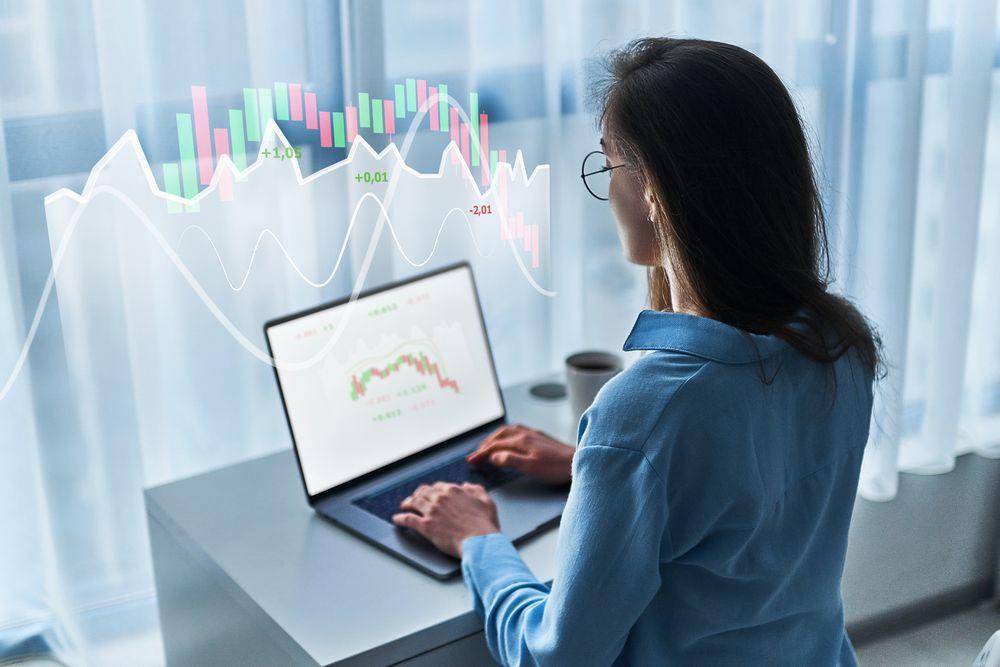 Ilustrasi trading forex (Shutterstock/goffkein.pro)