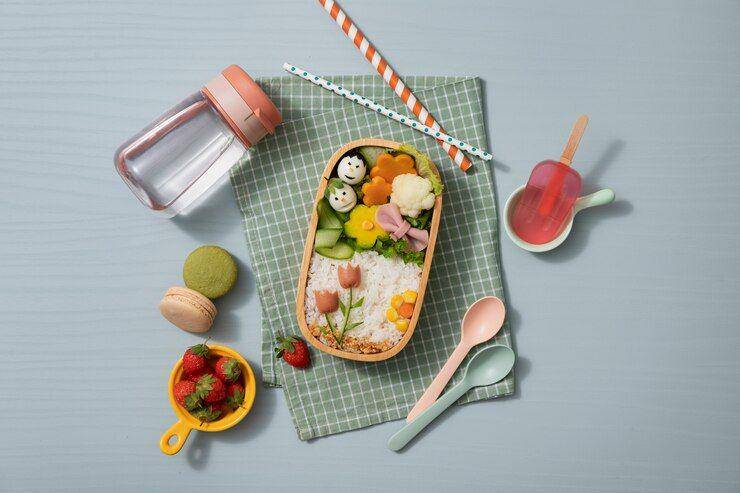 ilustrasi menghias lunch box semenarik mungkin (freepik.com/freepik)