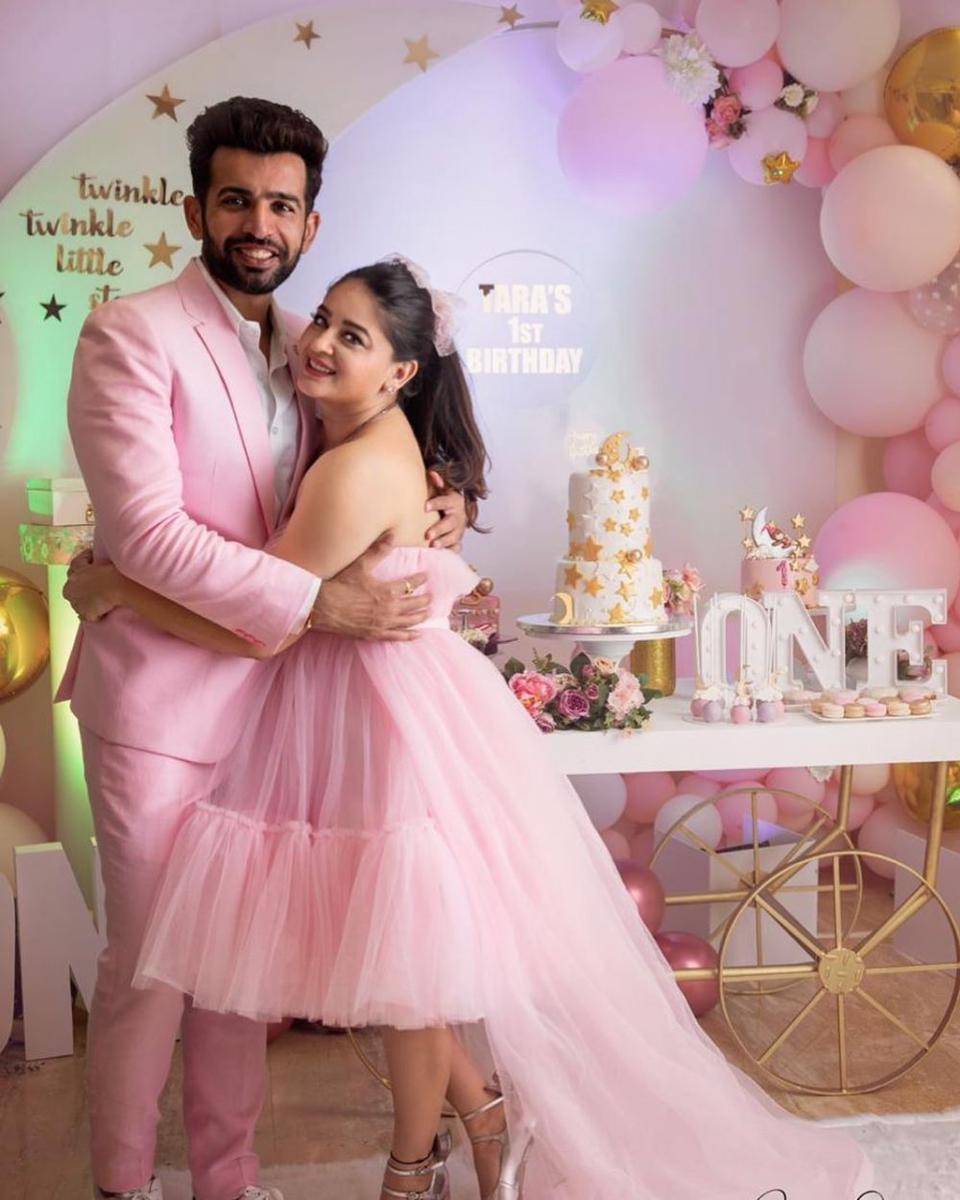 Potret Mahhi Vij Dan Suami (instagram.com/mahhivij)