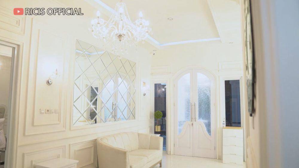 rumah baru Shindy Putri (YouTube.com/Ricis Official)