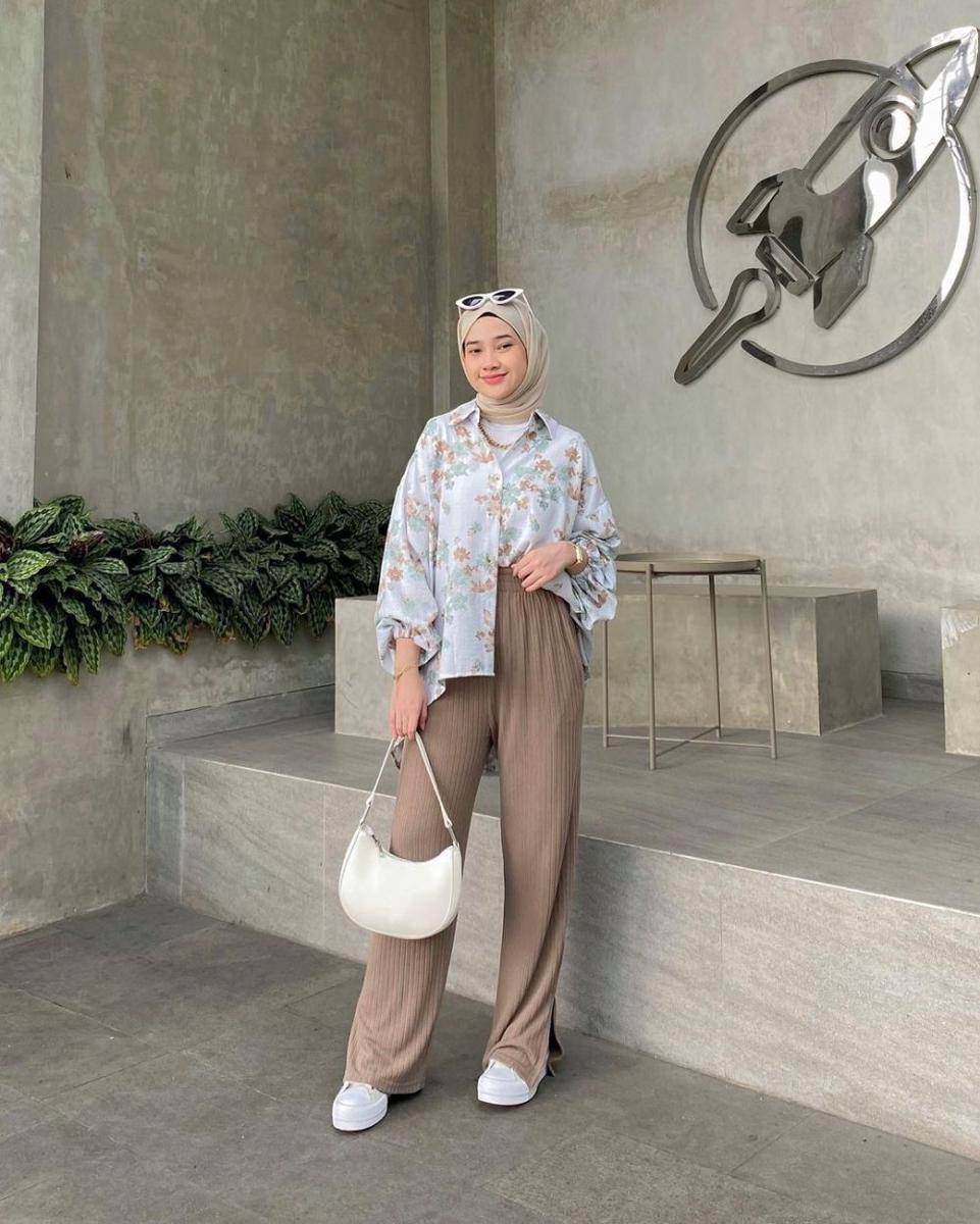 OOTD ala Kirana Salsabila (instagram.com/inikiranaaa__)