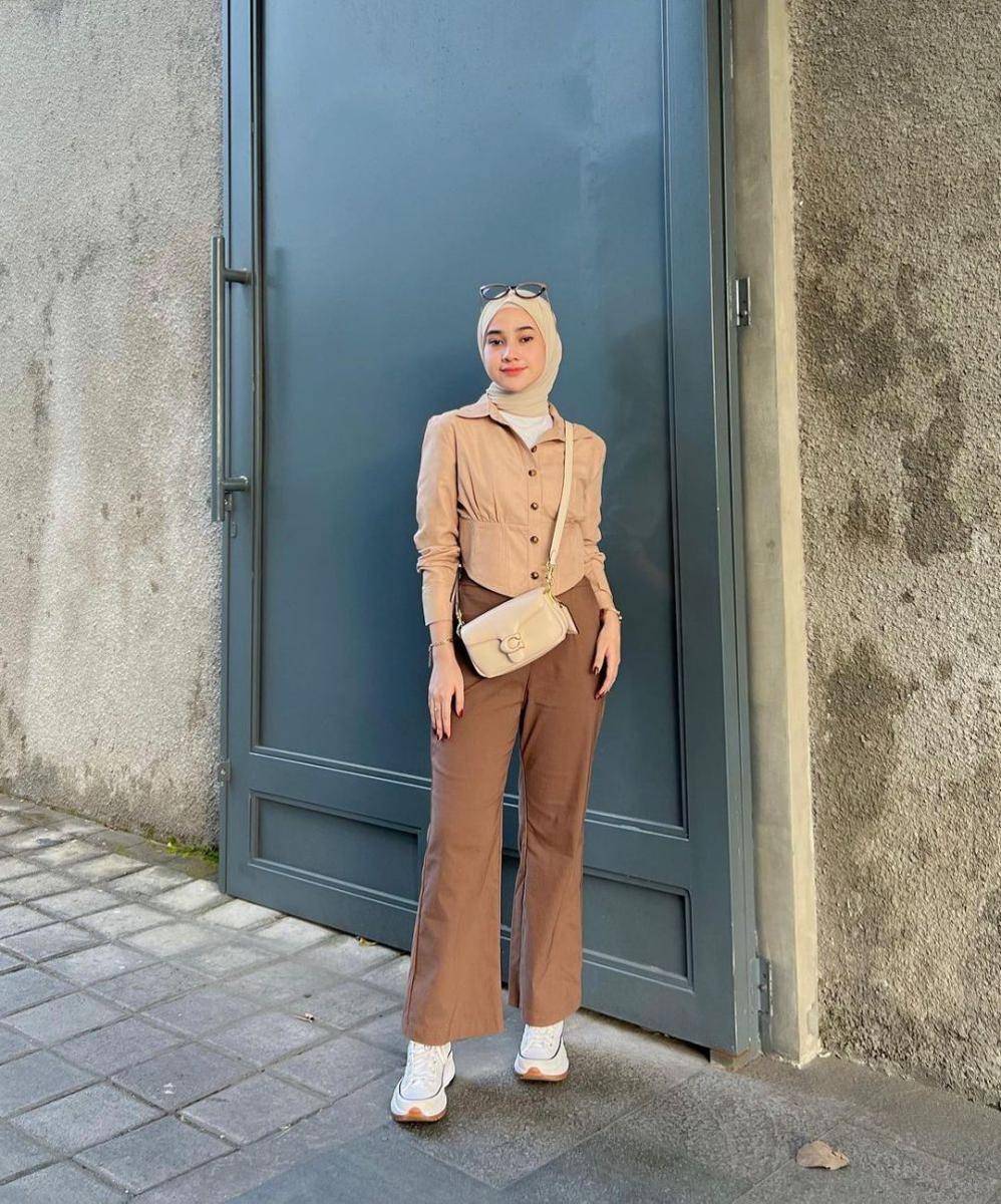 OOTD ala Kirana Salsabila (instagram.com/inikiranaaa__)
