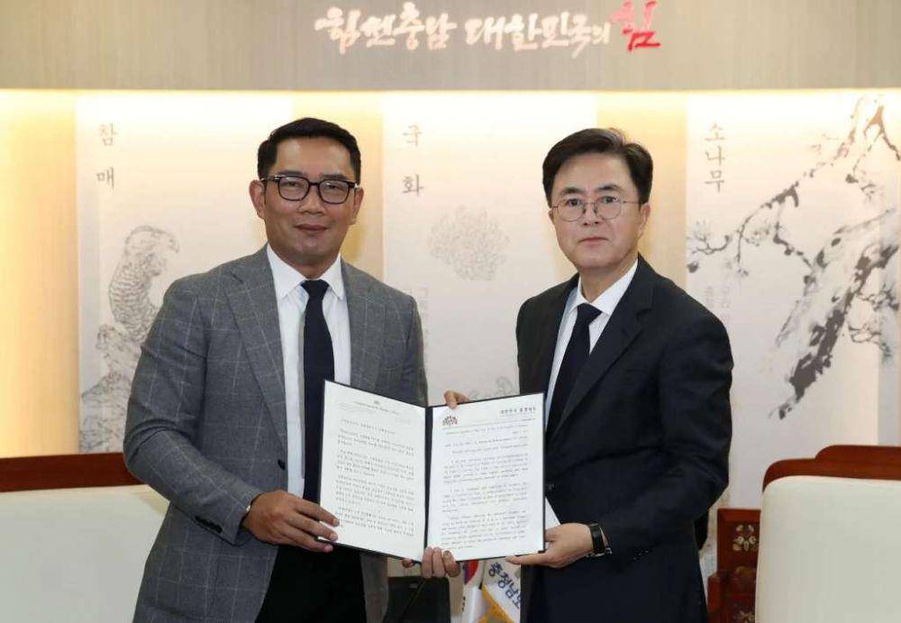 Gubernur Jawa Barat Ridwan Kamil melaporkan, Provinsi Jabar mendapatkan dana hibah senilai US$10 juta dolar atau sekitar Rp150 miliar dari Korea Selatan. (Dok. Pemprov Jabar)