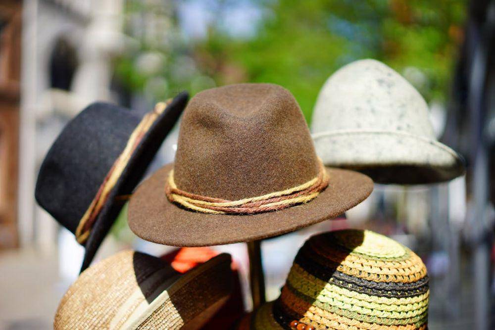 ilustrasi topi (pexels.com/Pixabay)