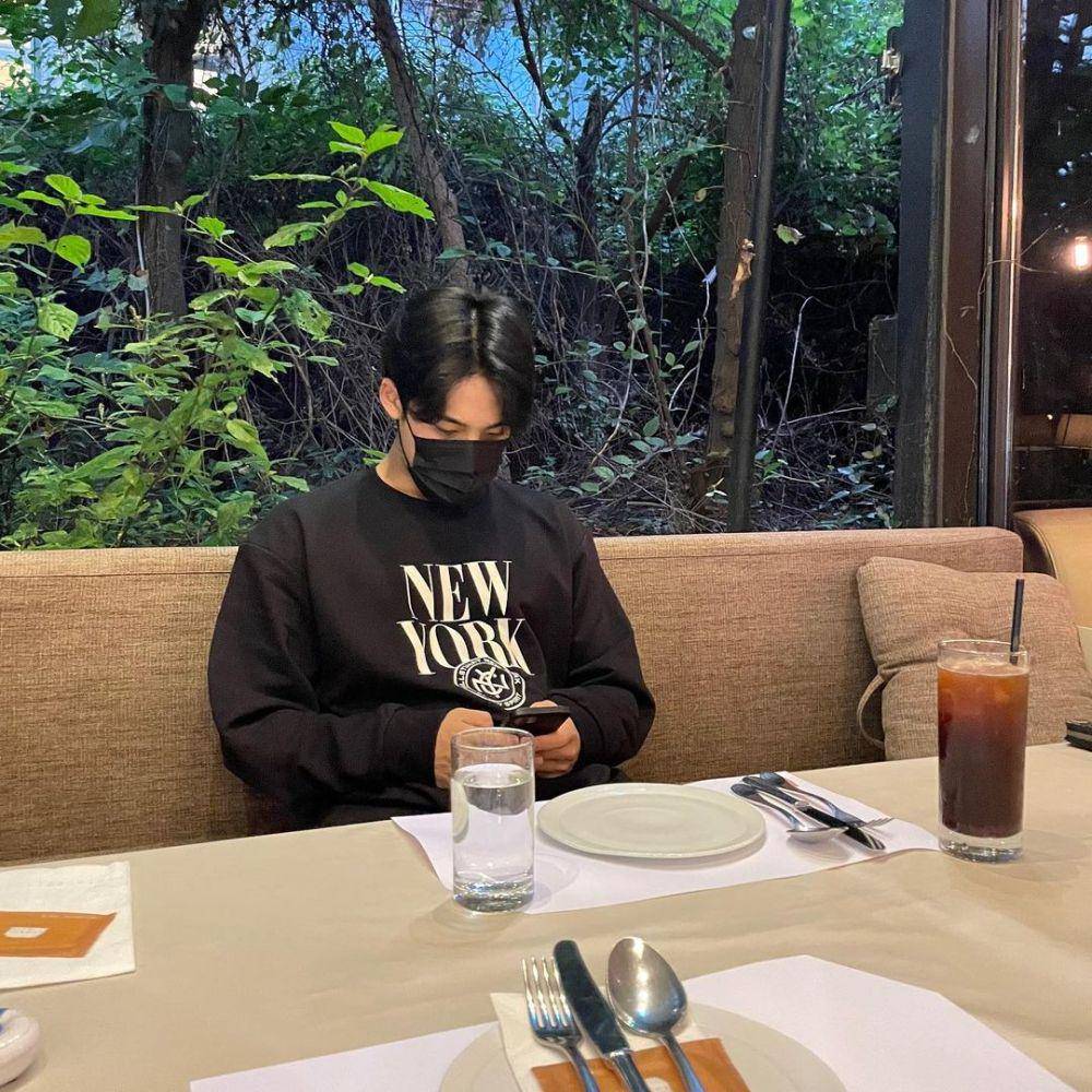 ide foto faceless ala Seventeen (instagram.com/min9yu_k)