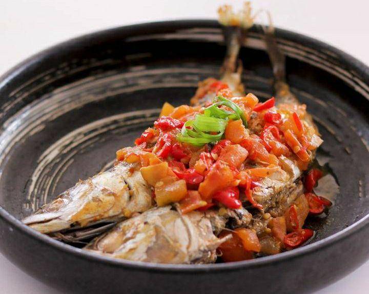 ilustrasi pecak ikan kembung (instagram.com/delle.kitchen)