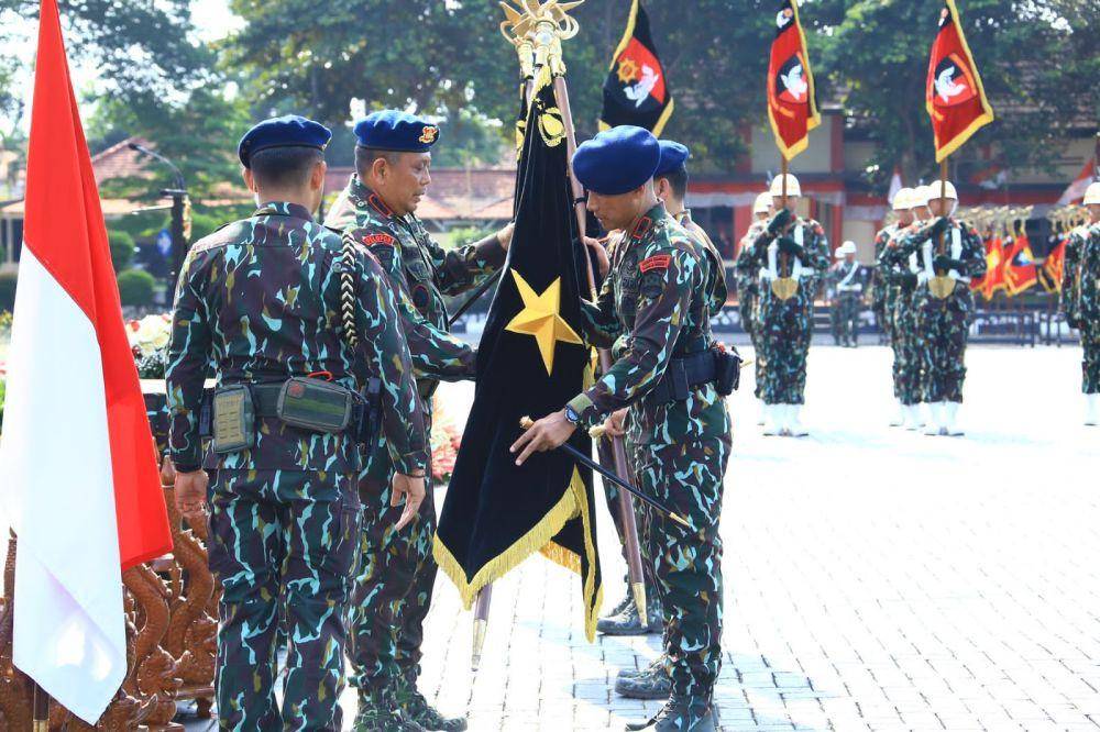 Korps Brimob Polri meresmikan struktur organisasi baru dan pelantikan jabatan Komandan Pasukan Brimob I, II dan III di Lapangan Mako Brimob Kelapa Dua, Depok, Jumat (10/3/2023). (dok. Humas Polri)