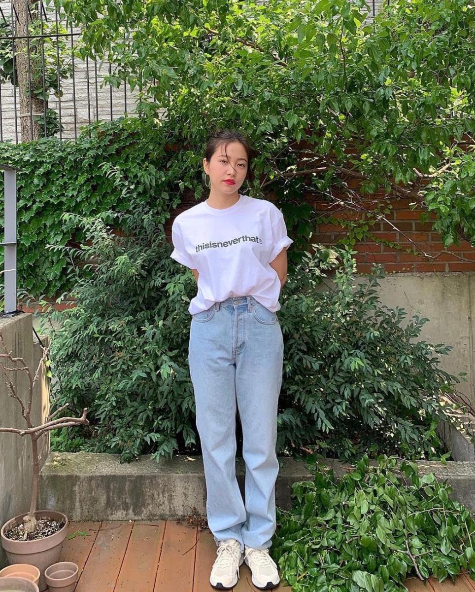 Inspirasi outfit buat hangout ala member Red Velvet (instagram.com/yerimiese)