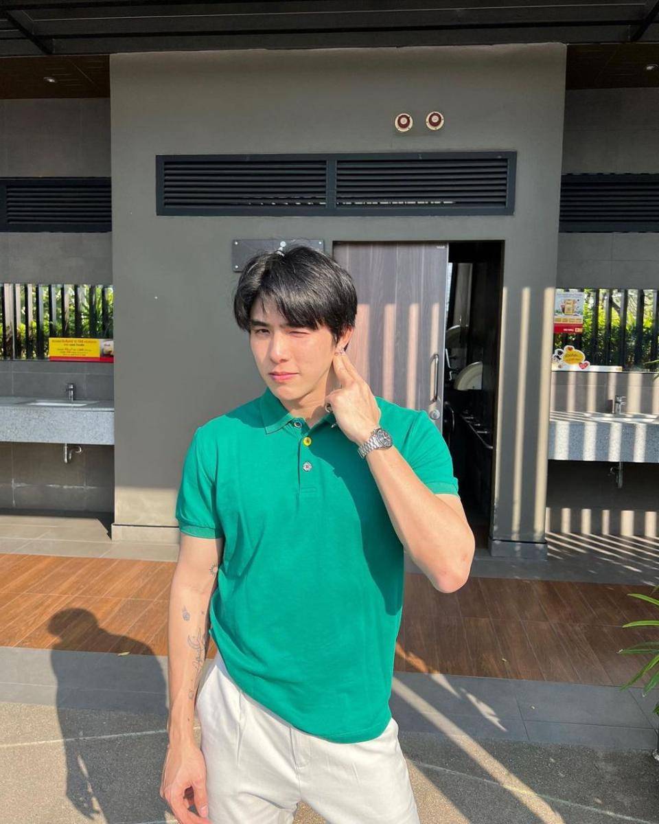 gaya kasual buat hangout ala Boom Jiratpisit (instagram.com/bxxm_jj)