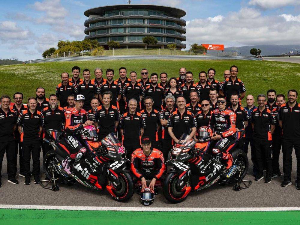 tim Aprilia (instagram.com/aleixespargaro)