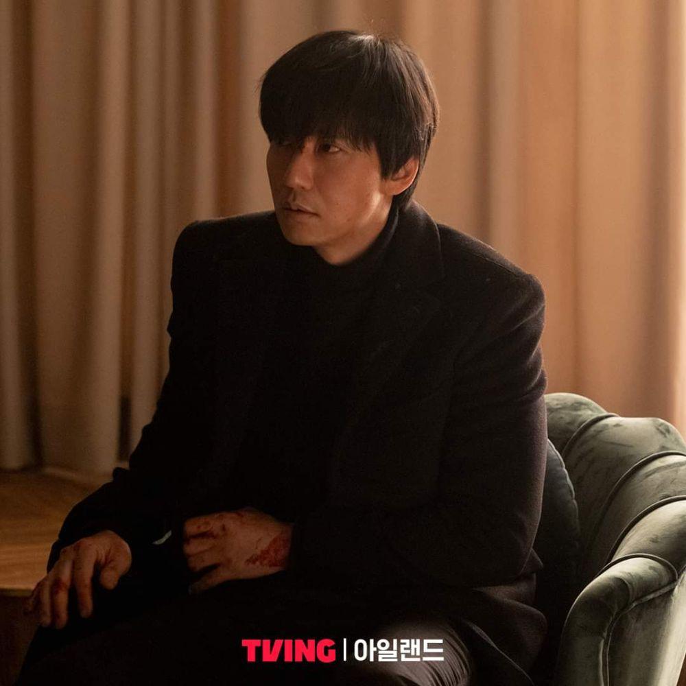 Kim Nam Gil di Island Part 2 (instagram.com/tving.official)