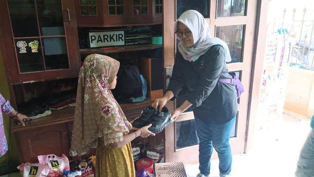 Dukungan psikososial kepada korban pelecehan seksual dan kekerasan di Surabaya diberikan pada Rabu (1/3/2023) dan Kamis (2/3/2023), dengan mendatangi rumah setiap anak secara bertahap. (Dok. Kemensos)