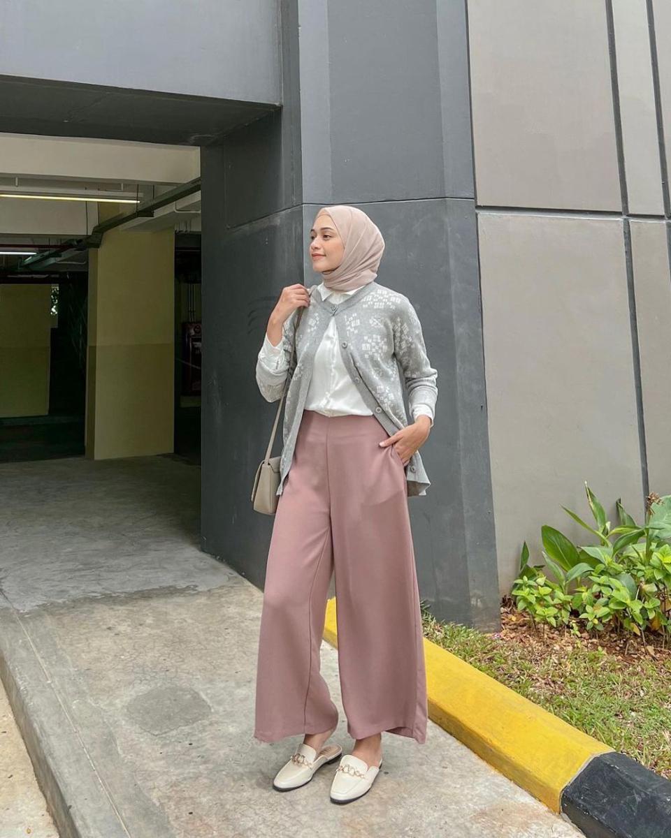 Nazlia Rahma (instagram.com/ineznazlia)