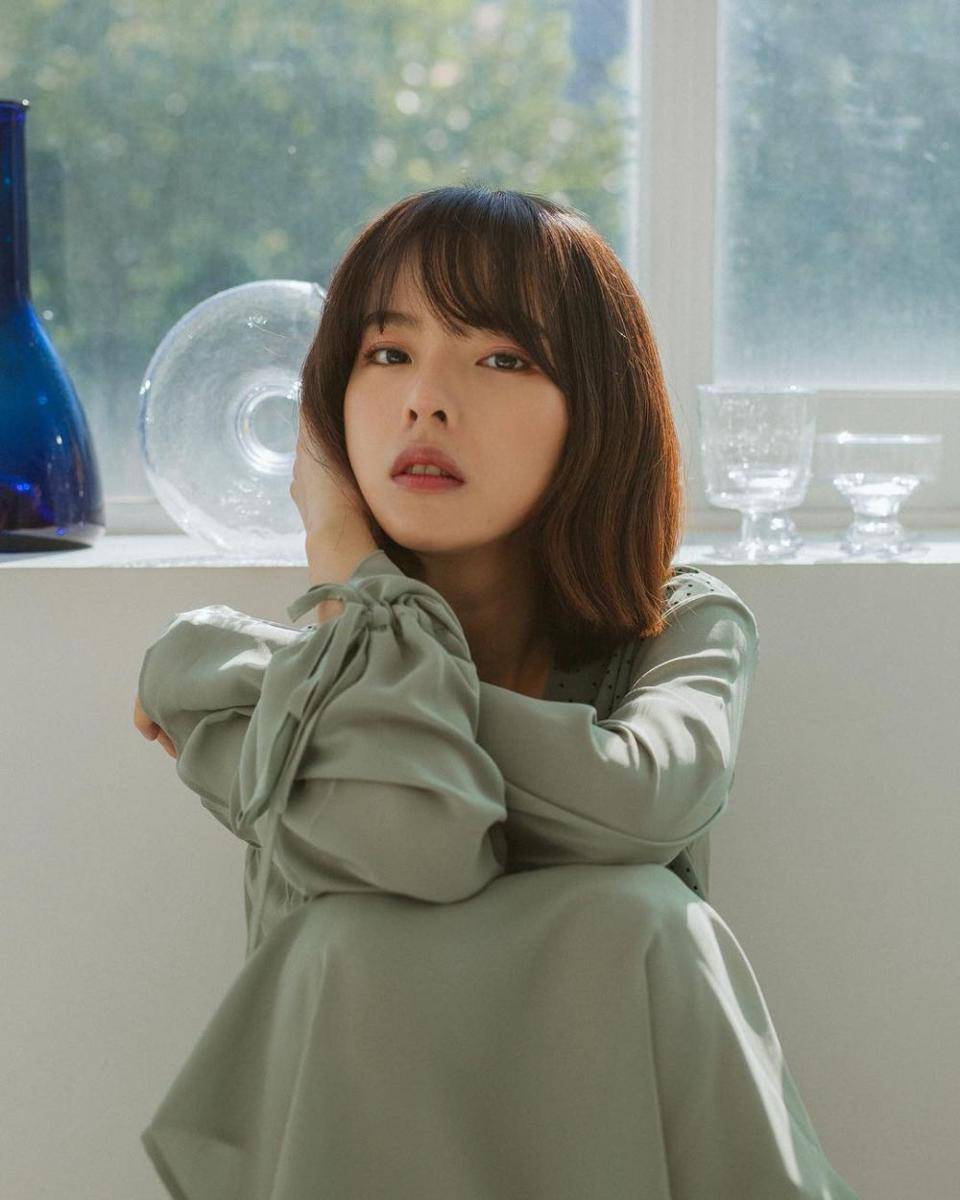 Heo Jung Hee (instagram.com/h._.eeeeee)