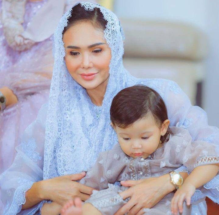 potret Yuni Shara dan ponakan (instagram.com/yunishara36)