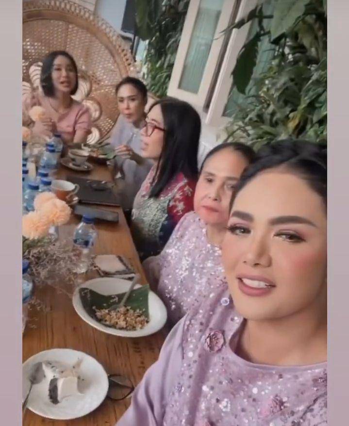 potret Yuni Shara dan keluarga (instagram.com/yunishara36)