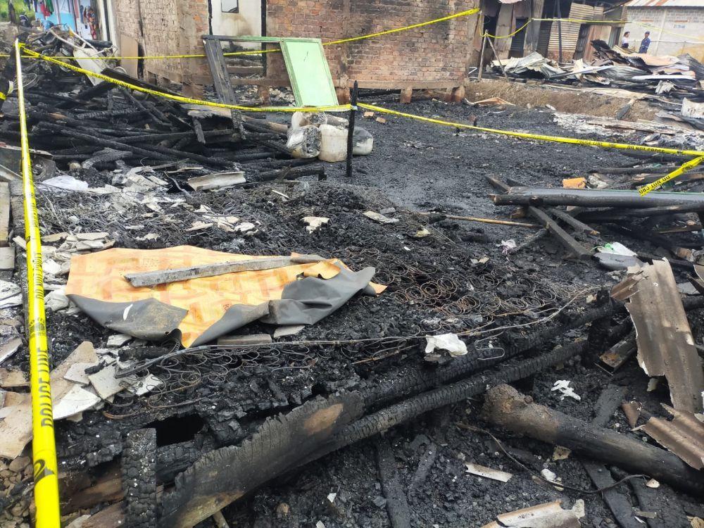 Warung Makan Pecel Lele Terbakar, 1 Karyawan Tewas Terpanggang