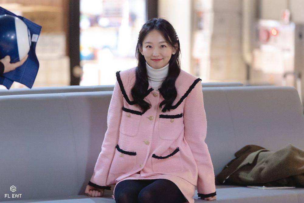 Jin Ki Joo (post.naver.com/FL ENT)