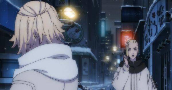 Draken dan Mikey mendapat telepon dari Emma  ( Dok. Liden Films / Tokyo Revengers  S2)