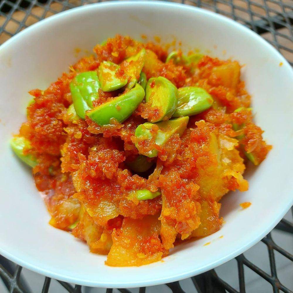 balado teri kentang pete (instagram.com/blossomville_kitchen