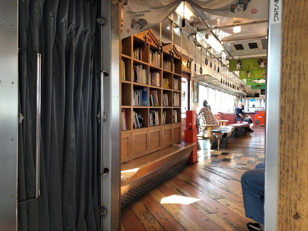 potret fasilitas unik di dalam kereta (reddit.com/user/allanwritesao)