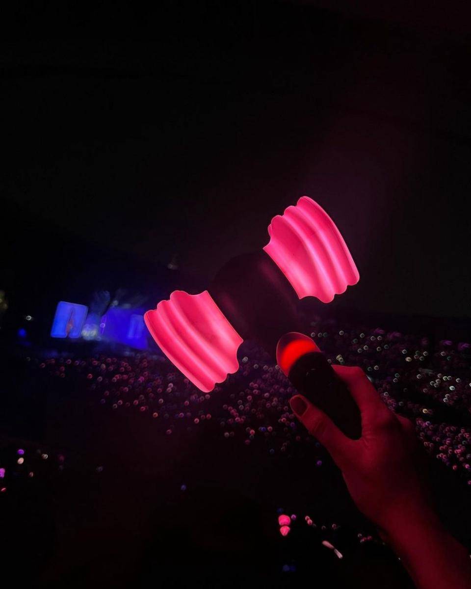 momen keluarga Yasmine Wildblood nonton konser BLACKPINK (instagram.com/yaswildblood)