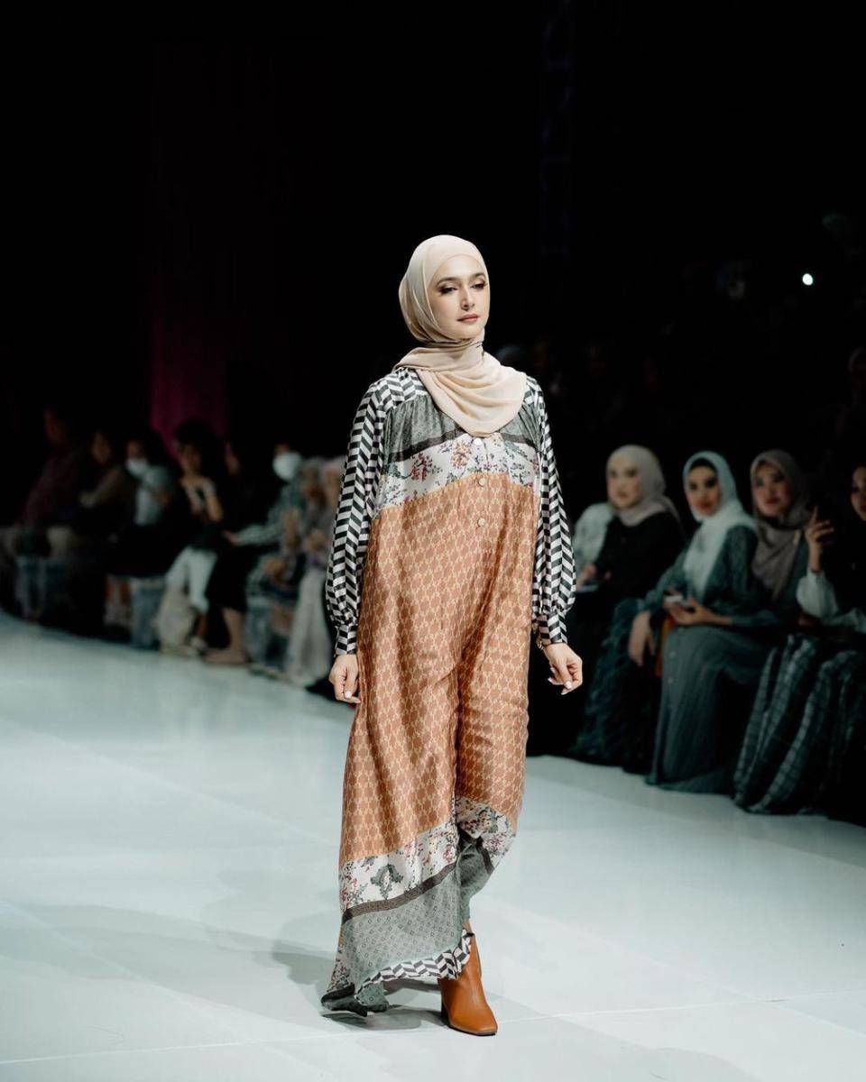 potret Nabila Syakieb berhijab (instagram.com/zaskiasungkar15)