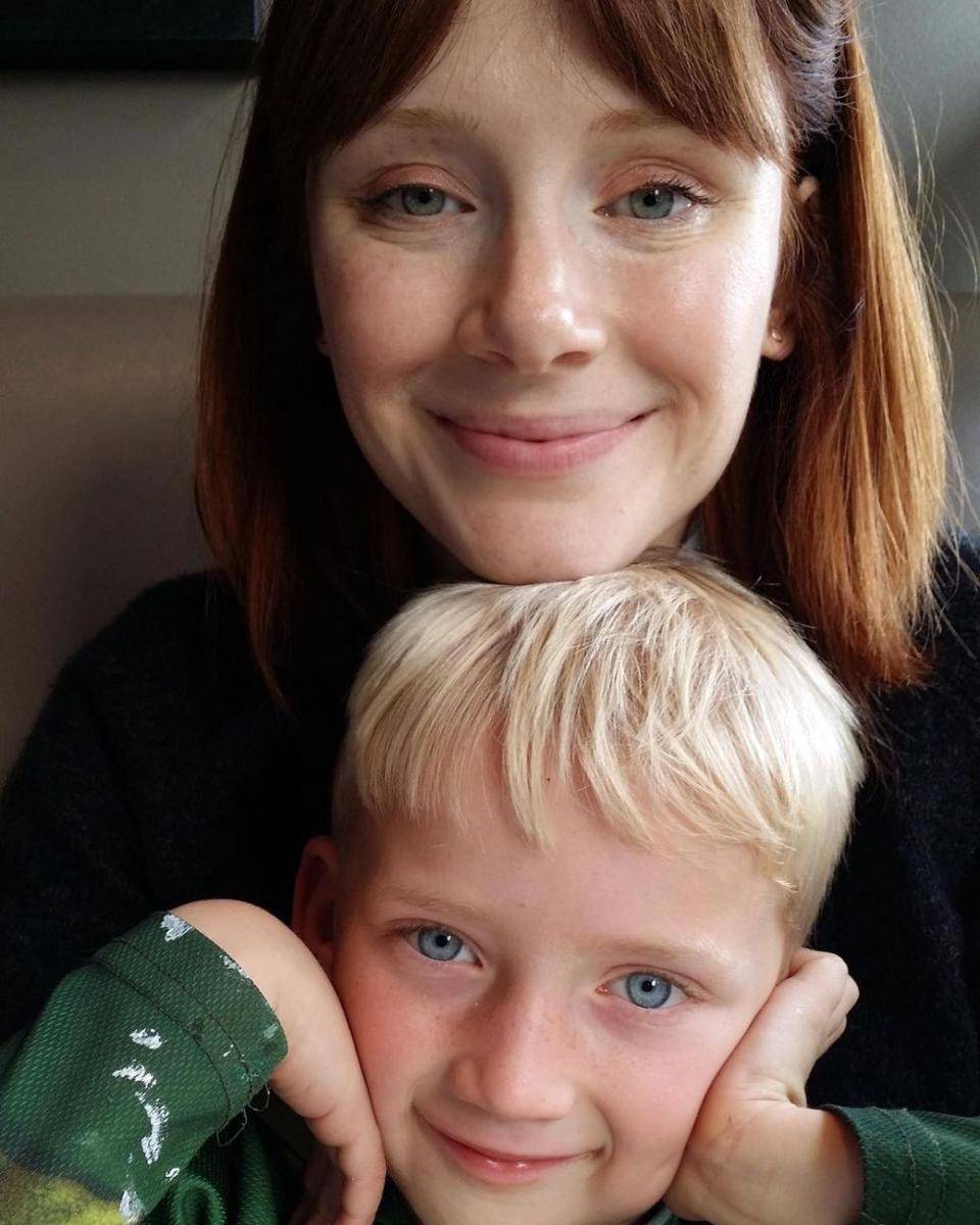 potret Bryce Dallas Howard bersama anaknya (instagram.com/brycedhoward)