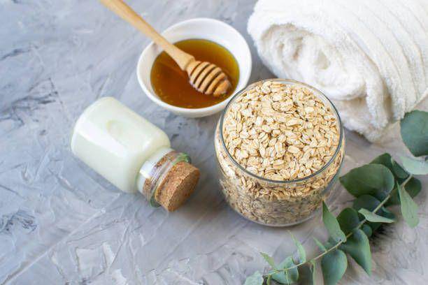 Ilustrasi oatmeal dan madu (iStock.com)