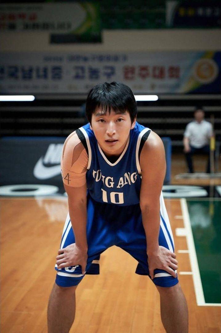 Jung Jin Woon dalam film Rebound (instagram.com/barunsonena.contents)