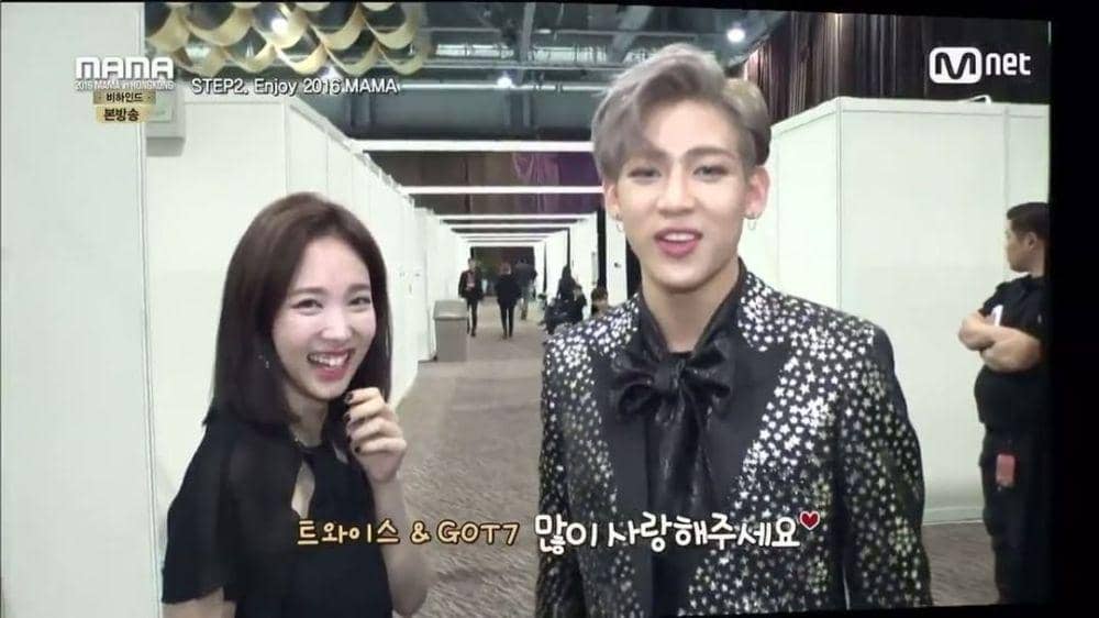 Nayeon TWICE dan BamBam GOT7 (dok. Mnet/Mnet Asian Music Awards 2016)