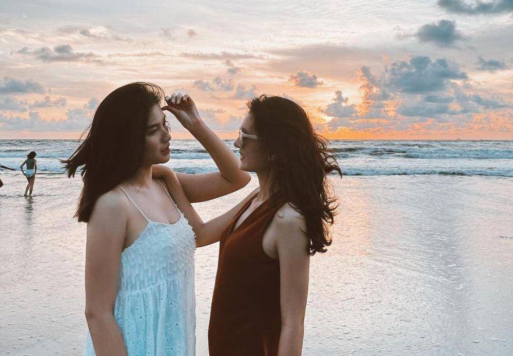 Ochi Rosdiana bersama Zoe Abbas Jackson (instagram.com/ochi24)