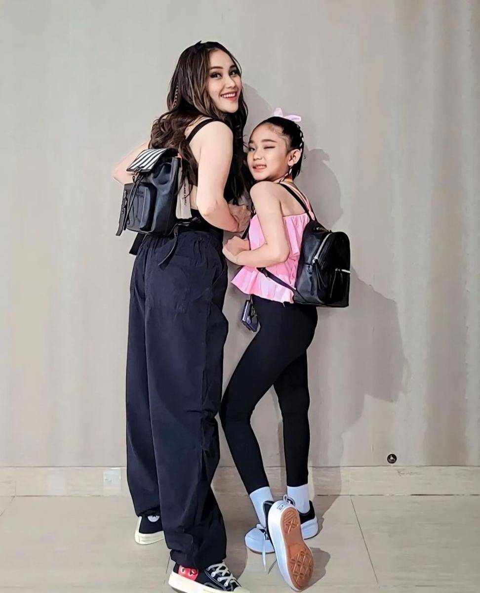 potret artis hingga selebgram yang hadir di konser BLACKPINK (instagram.com/ayutingting92)