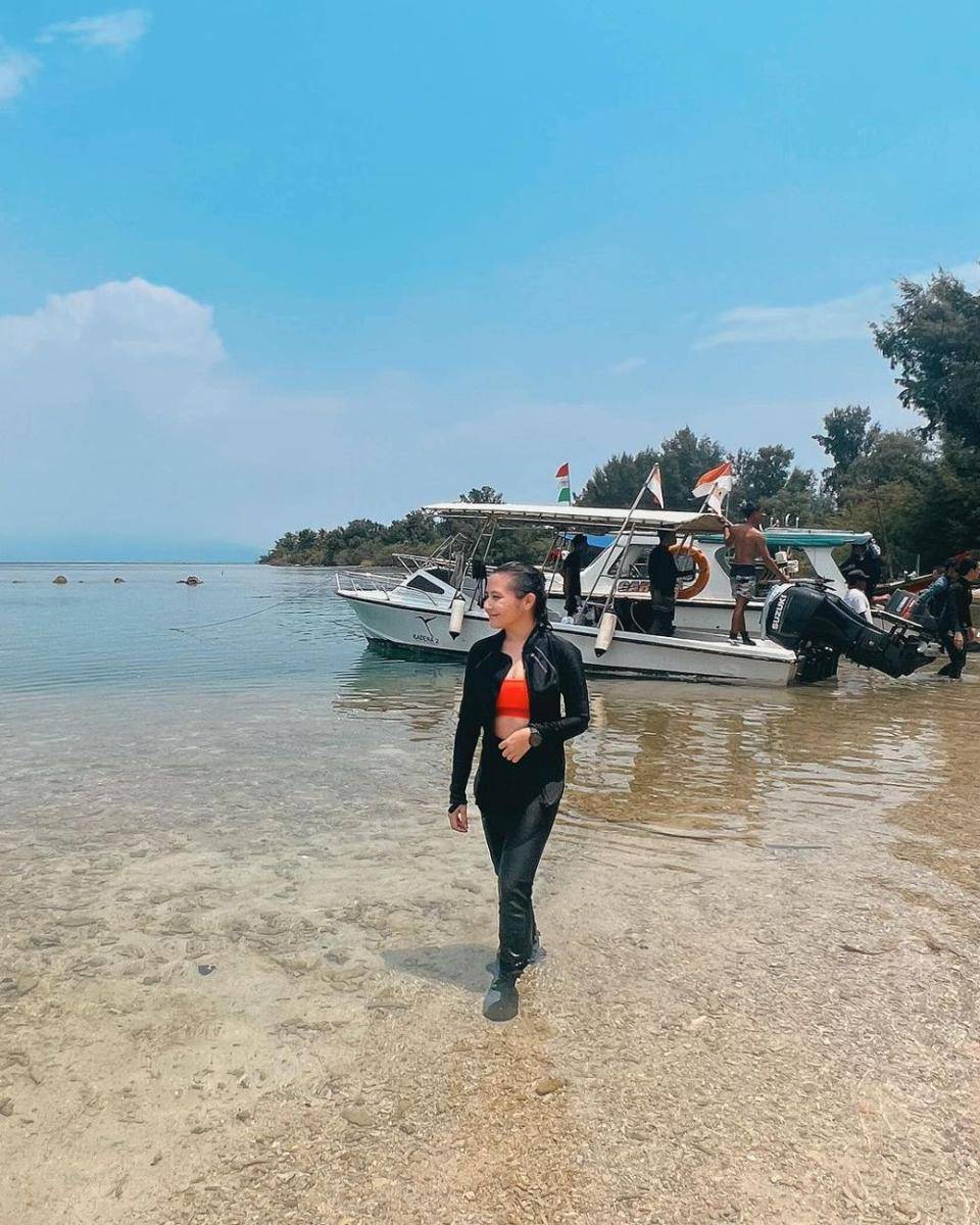 Prilly Latuconsina (instagram.com/prillylatuconsina96)