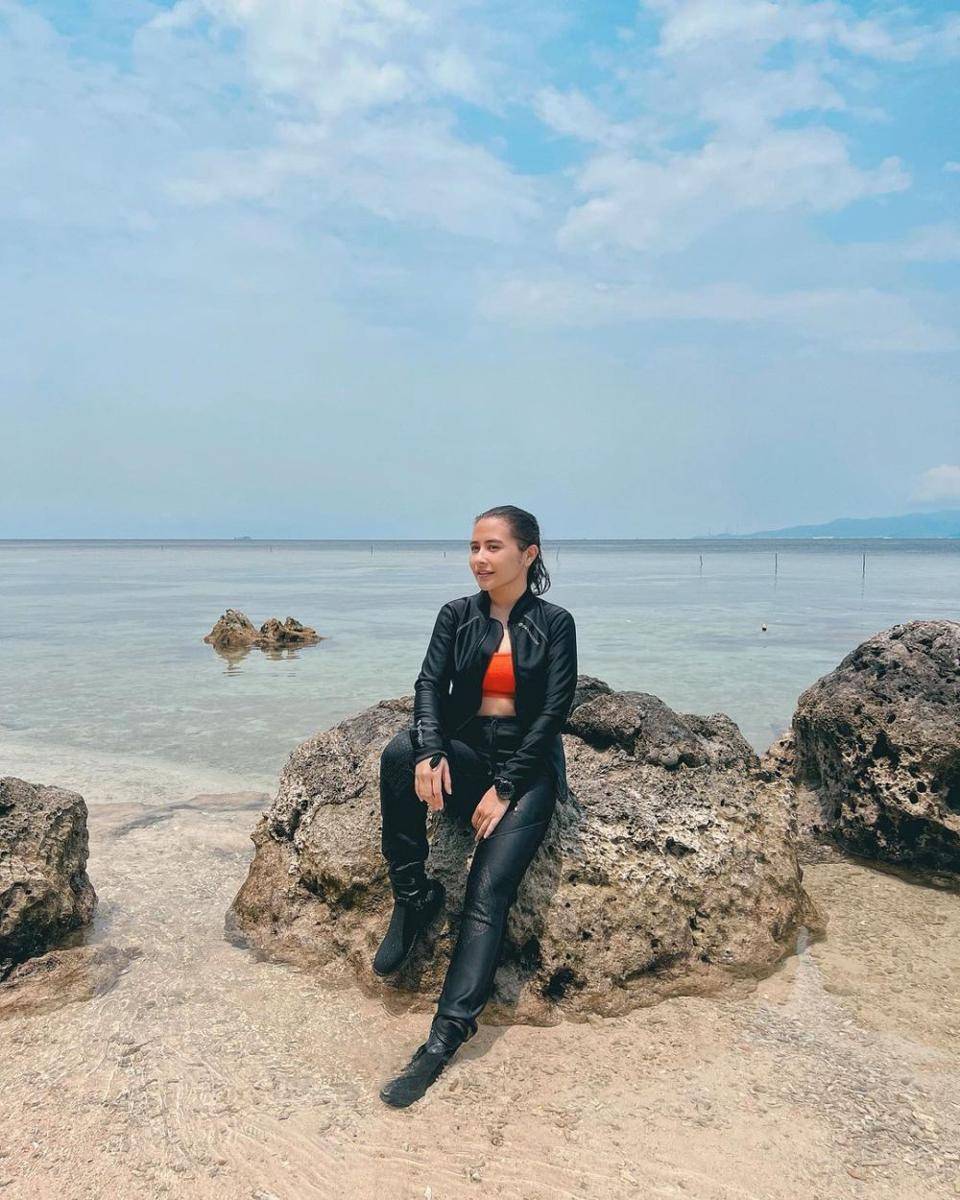 Prilly Latuconsina (instagram.com/prillylatuconsina96)
