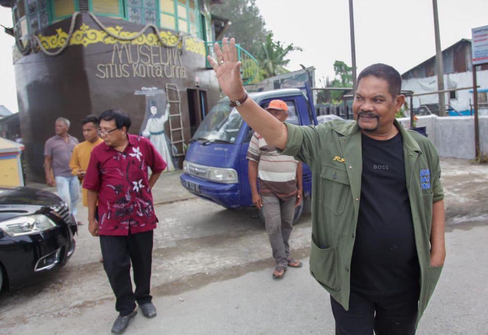 Arkeolog Prancis Anugerahi Rahudman sebagai Tokoh Peduli Heritage