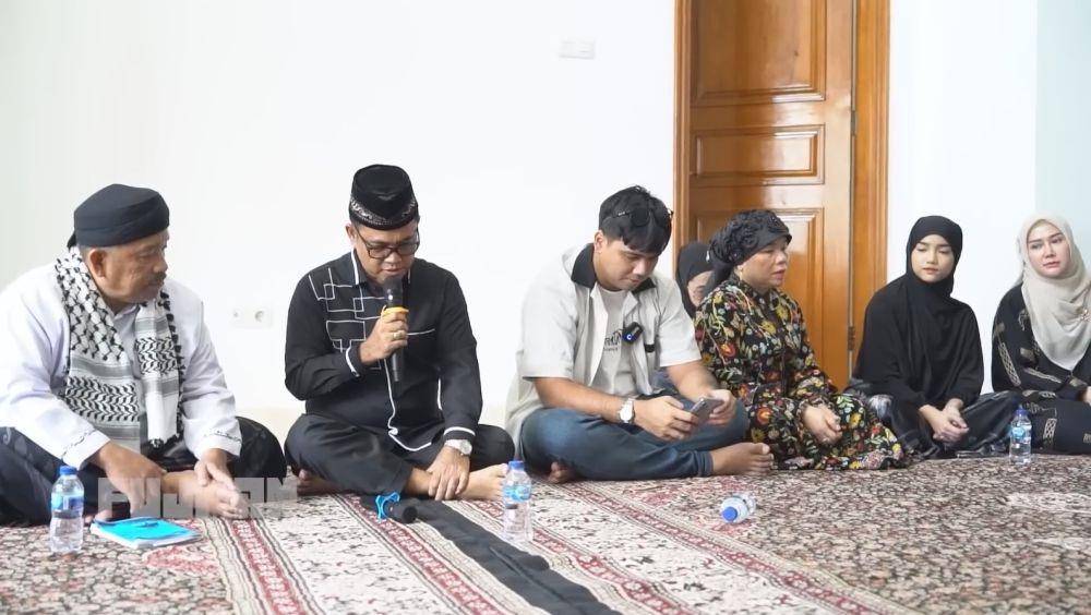 syukuran rumah baru Fuji (YouTube.com/Fuji An)