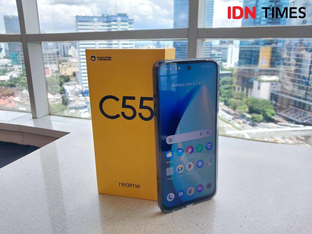 realme C55 NFC (dok. IDN Times/Fatkhur Rozi)