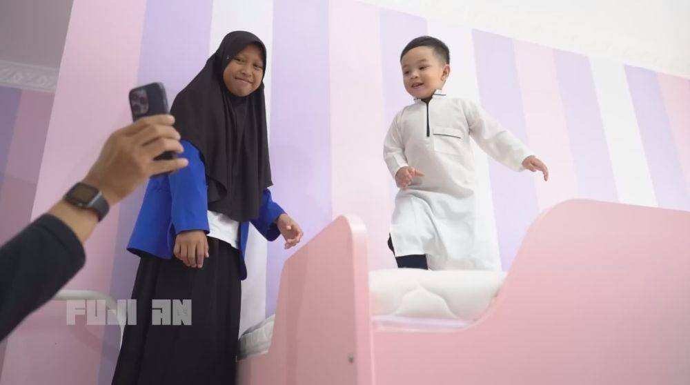 syukuran rumah baru Fuji (YouTube.com/Fuji An)
