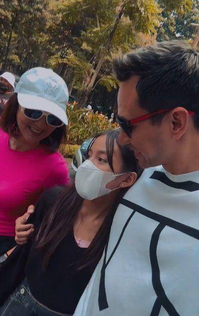 Darius Sinathrya antar istri dan anak konser BLACKPINK. (instagram.com/darius_sinathrya)