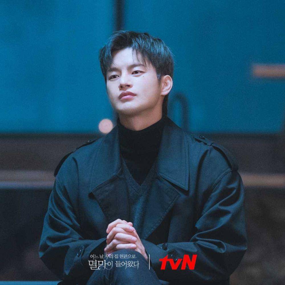 Seo In Guk di Doom at Your Service (dok. tvN/Doom at Your Service)