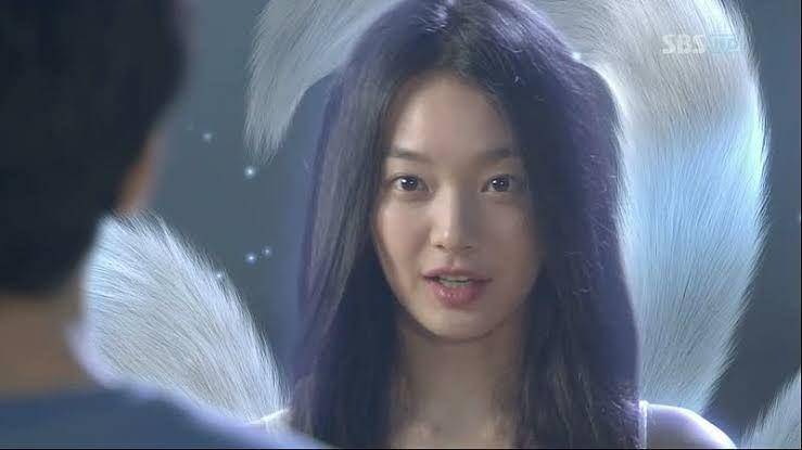 Shin Min Ah di My Girlfriend Is a Gumiho (dok. SBS/My Girlfriend Is a Gumiho)
