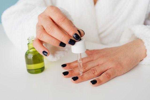 5 Rekomendasi Serum Kuku untuk Kutikula Lebih Sehat