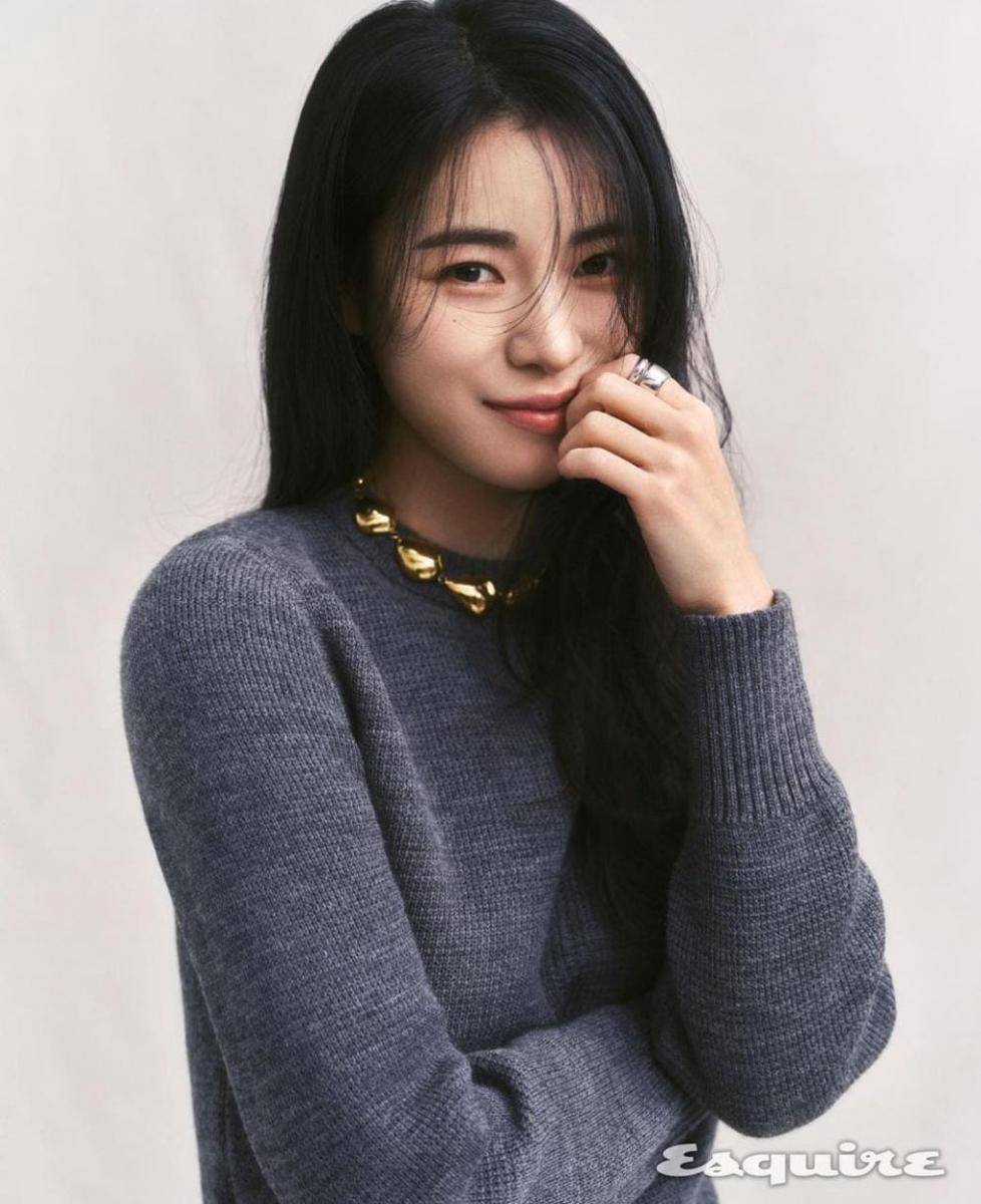 Lim Ji Yeon (instagram.com/limjjy2)