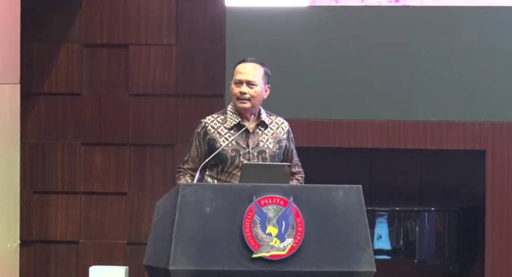 Staf Khusus Menteri Luar Negeri untuk Diplomasi Kawasan, Ngurah Swajaya. (Youtube UPH)