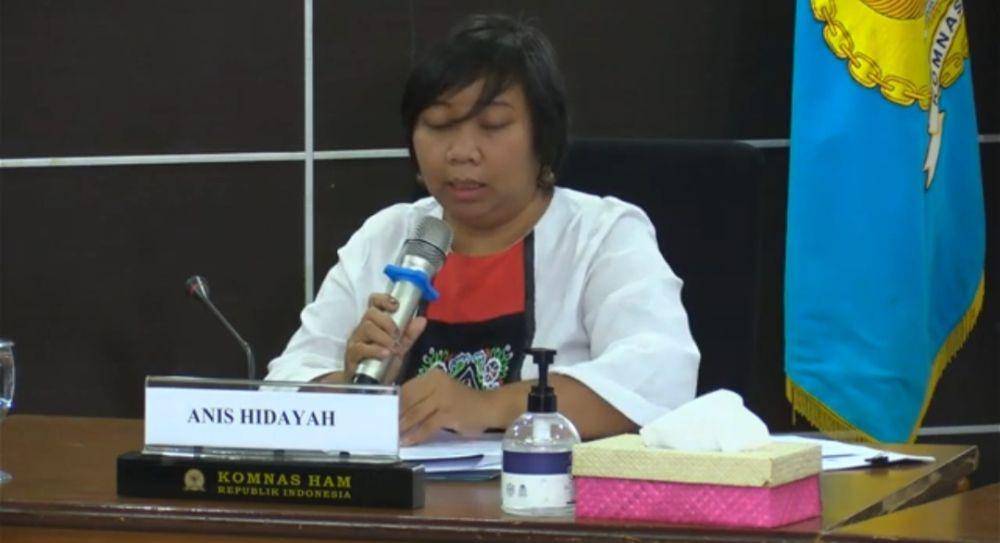 Komisioner Komnas HAM, Anies Hidayah ketika memberikan pemaparan soal laporan beberapa kasus di Komnas HAM. (Tangkapan layar YouTube Komnas HAM)