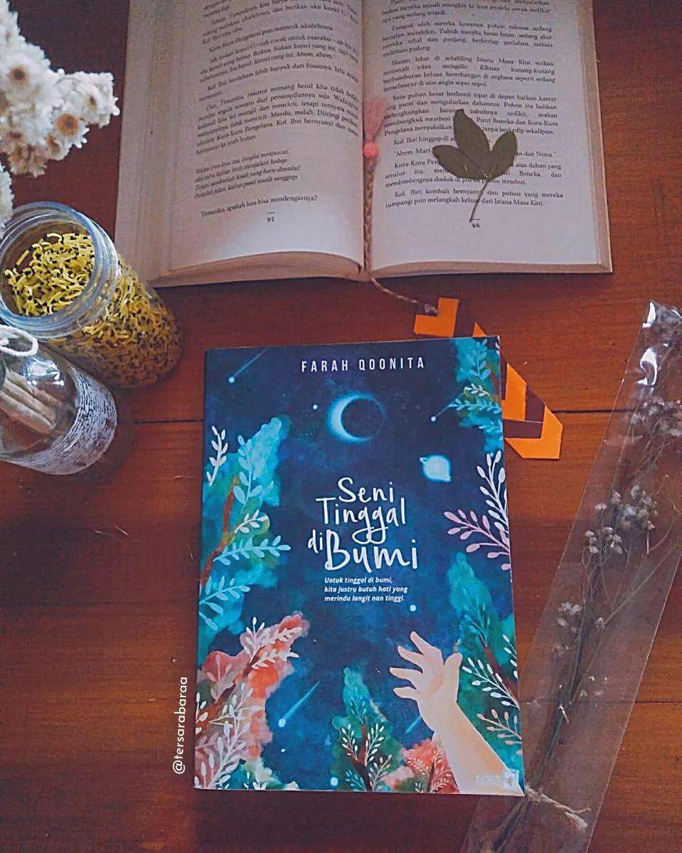 Buku Seni Tinggal di Bumi (Instagram.com/tersarabaraa)
