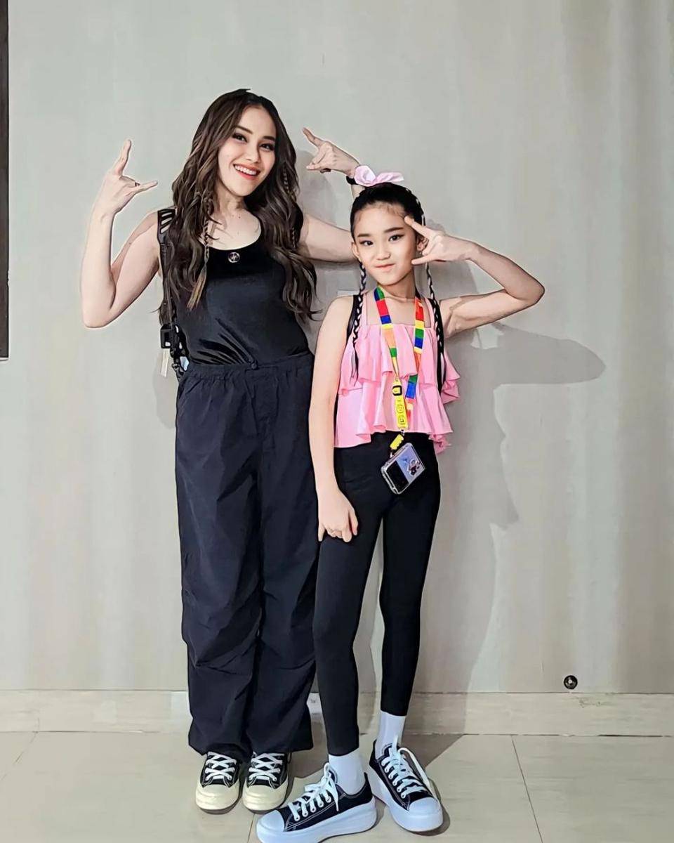 artis rambut kepang di konser BLACKPINK (instagram.com/ayutingting92)