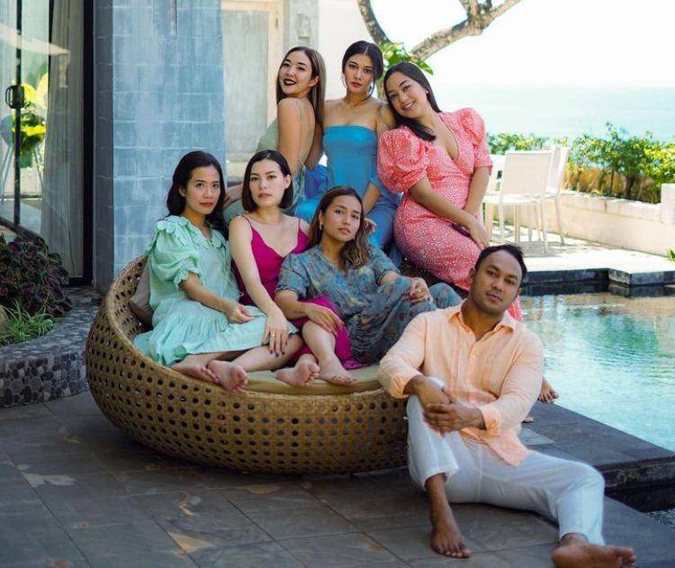 Momen Geng Awem Naysilla Mirdad Liburan di Bali, Kompak! (Instagram.com/naymirdad)